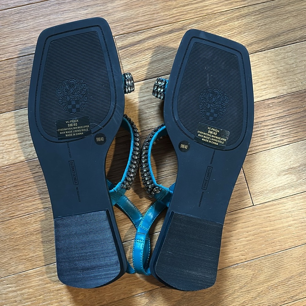 Vince Camuto Prizza Strappy Sandals - Picture 3 of 5